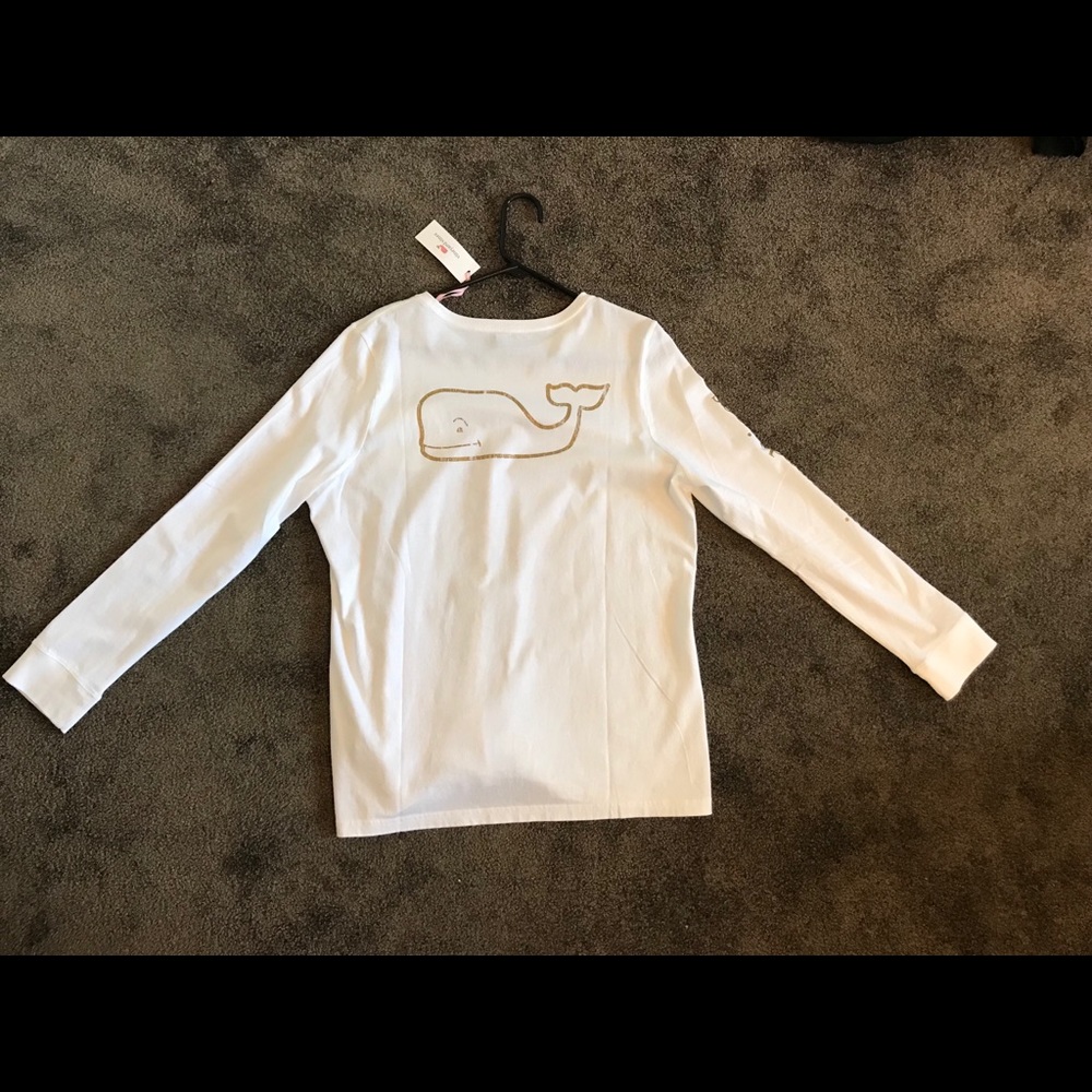 Women’s Vineyard Vines white shirt