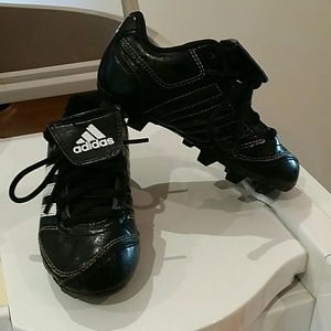 Toddler sports shoes