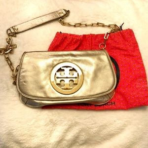 Tory Burch Amanda Crossbody Clutch in Gold