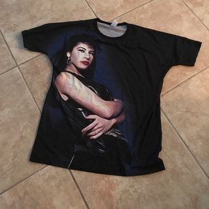 Limited edition Selena shirt 🎤🎼