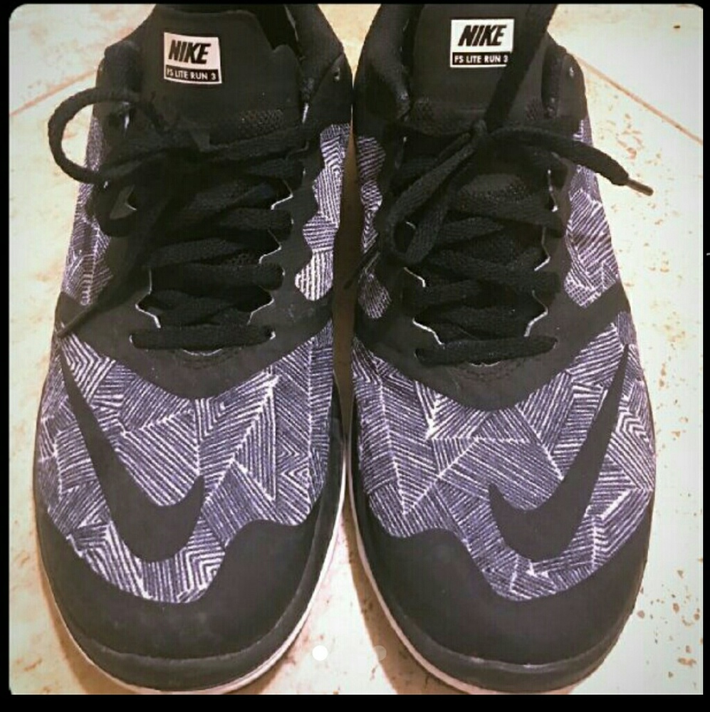 NIKE RUN SZ8.5