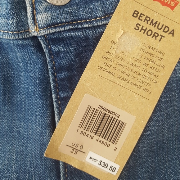 NWT LEVI'S BERMUDA SHORT - MULTIPLE SIZES - Picture 5 of 5