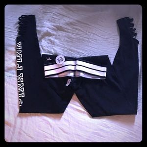 Brand new pink yoga pants (xs)