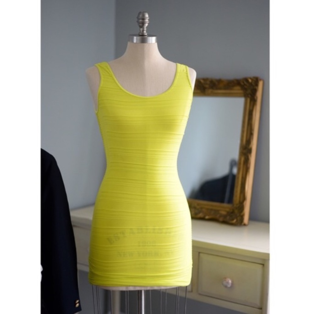 BEBE Bodycon Yellow Mini Dress Small EUC