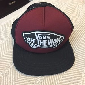 Vans Women's Maroon & Black Snap Back Trucker Hat Vans Women's Maroon & Black Snap Back Trucker Hat