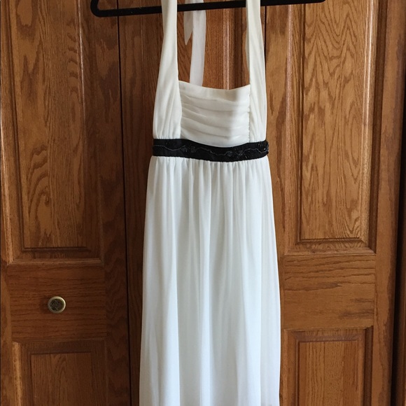 Junior dress in white - Picture 1 of 2