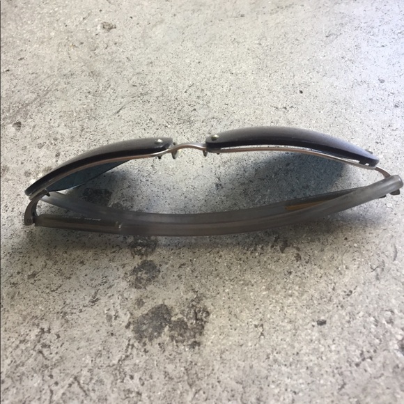 Prada sunglasses originals, great condition,no box main image 5