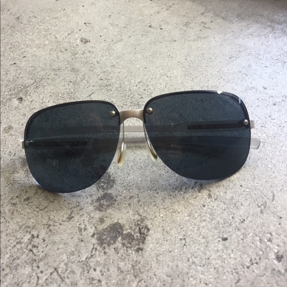 Prada sunglasses originals, great condition,no box main image 4