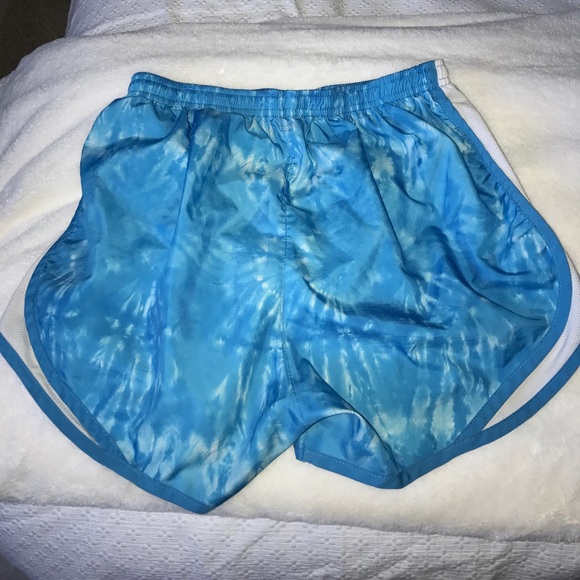 Nike athletic shorts - Picture 2 of 2