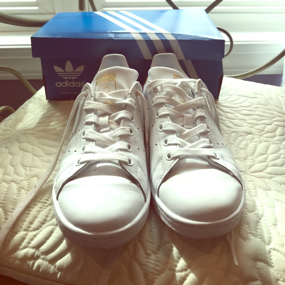 Adidas. Stan Smith. Size 6. Good Condition!
