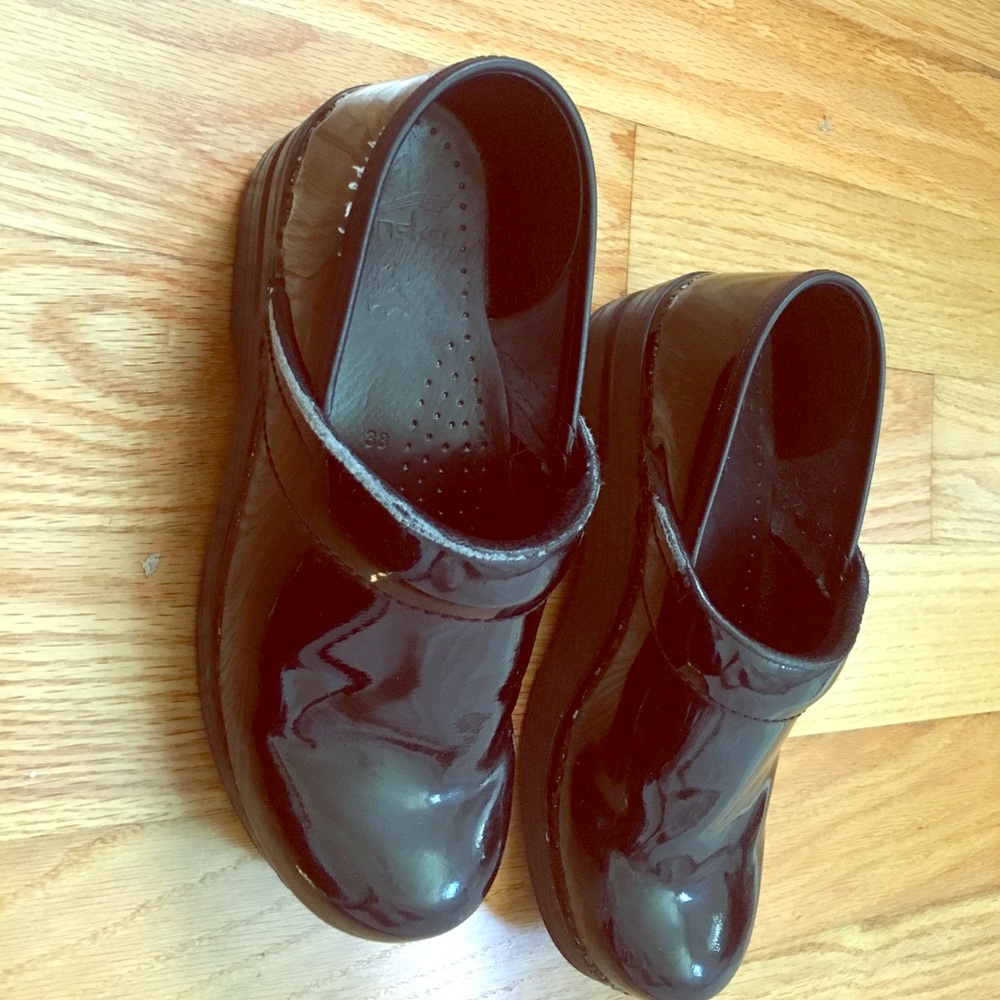 Dansko Black patent leather clogs. Size 38.