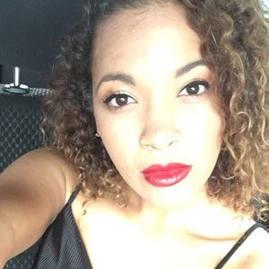 Meet your Posher, Alexa