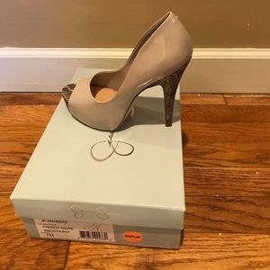 Jessica Simpson French taupe shoe
