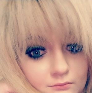 Meet your Posher, Isabel