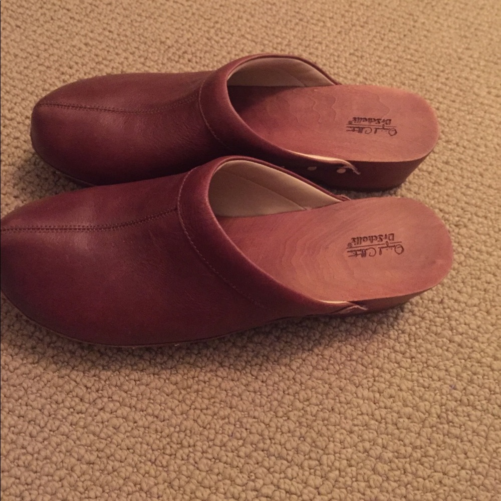 Dr. Scholls Brown Clogs