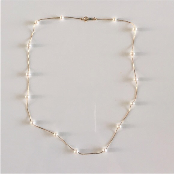 Jewelry - 14K Gold Delicate Pearl Necklace