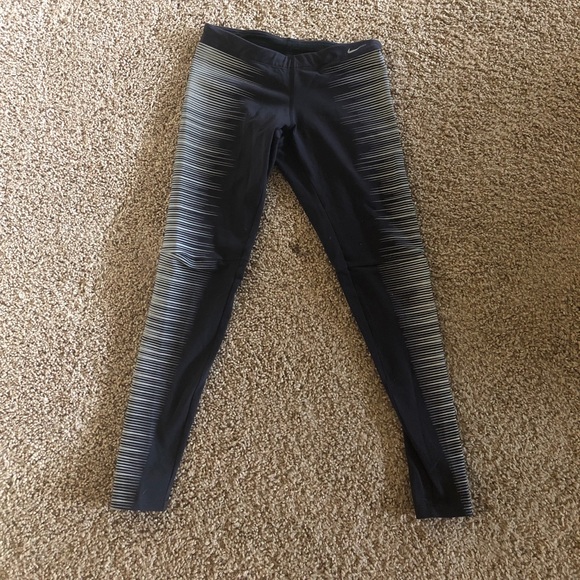 NIKE DRI FIT FLASH REFLECT LEGGINGS - Picture 2 of 4