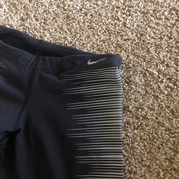 NIKE DRI FIT FLASH REFLECT LEGGINGS - Picture 3 of 4
