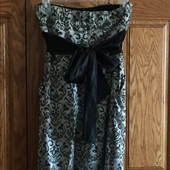 Prom dress - Picture 2 of 2