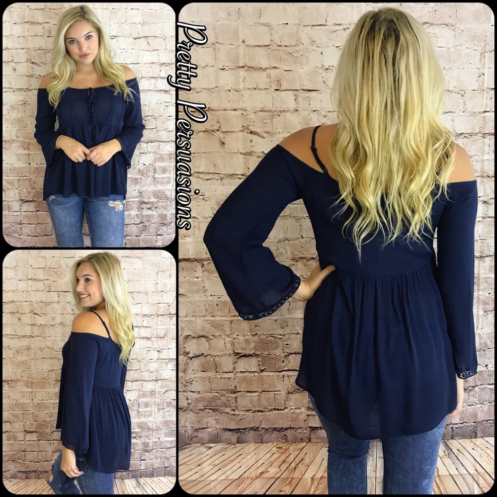 Navy Cold Shoulder Bell Sleeve Crochet Trim Top - Picture 3 of 4