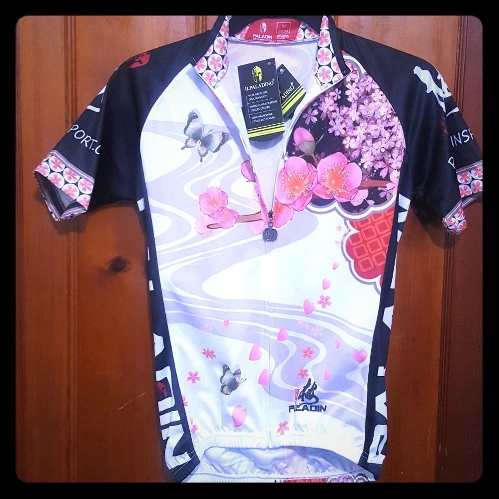 NWT Women's Cycling Top