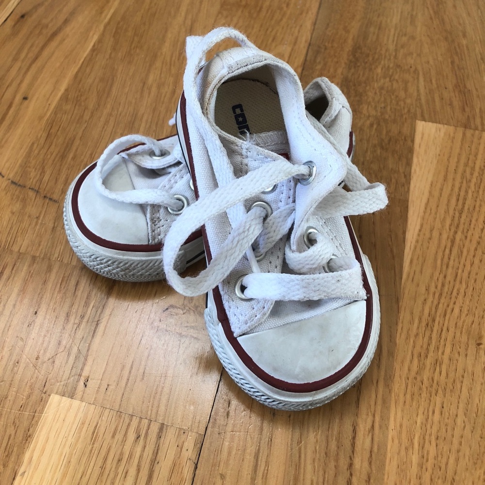 Adorable baby Converse