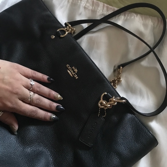 Handbag - Picture 2 of 3