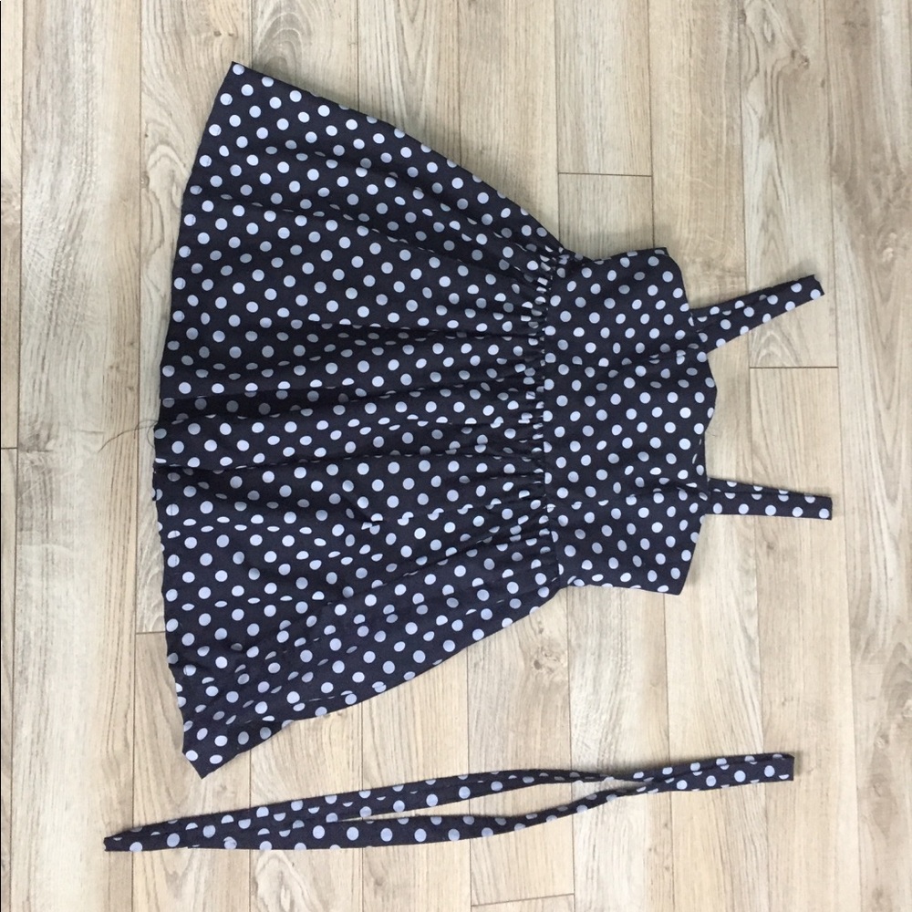 Short dress with waist band