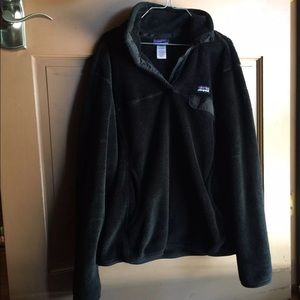 Women’s Black Fleece Patagonia Pullover