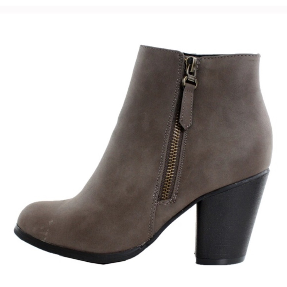 •S A L E•. Faux leather booties