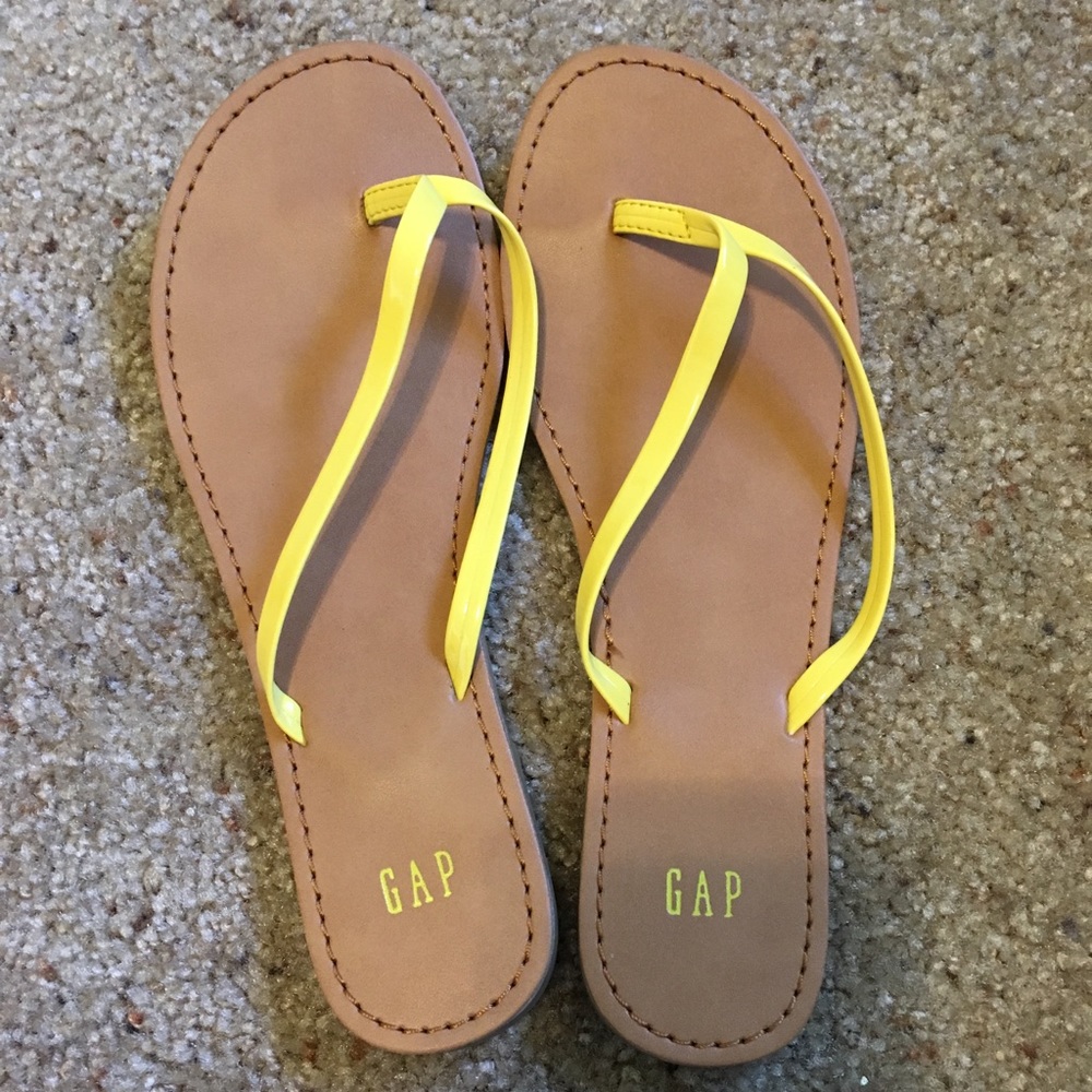Gap Flip Flops