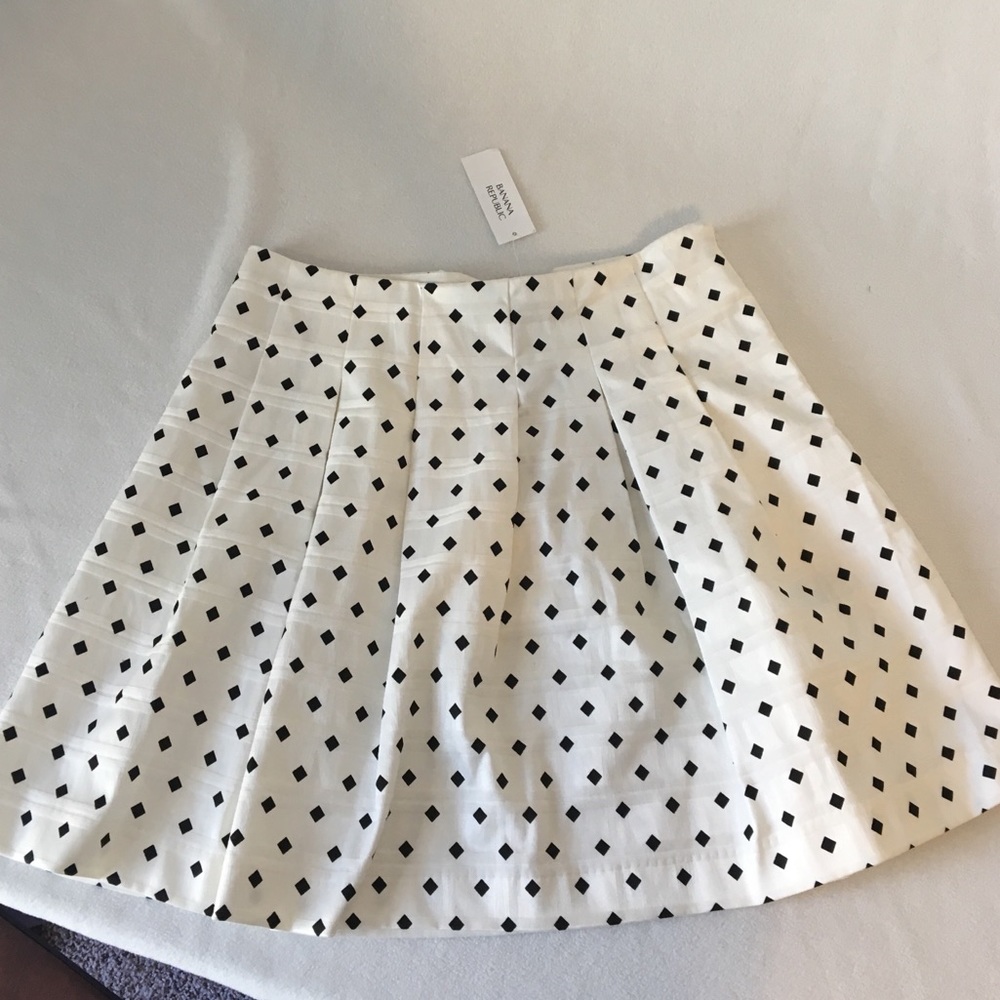 Banana Republic Skirt- new with tags
