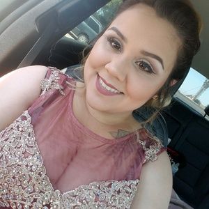 Meet your Posher, Anabel