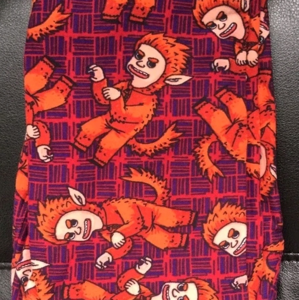 LuLaRoe Where The Wild Things Are Max OS!! RARE!!!