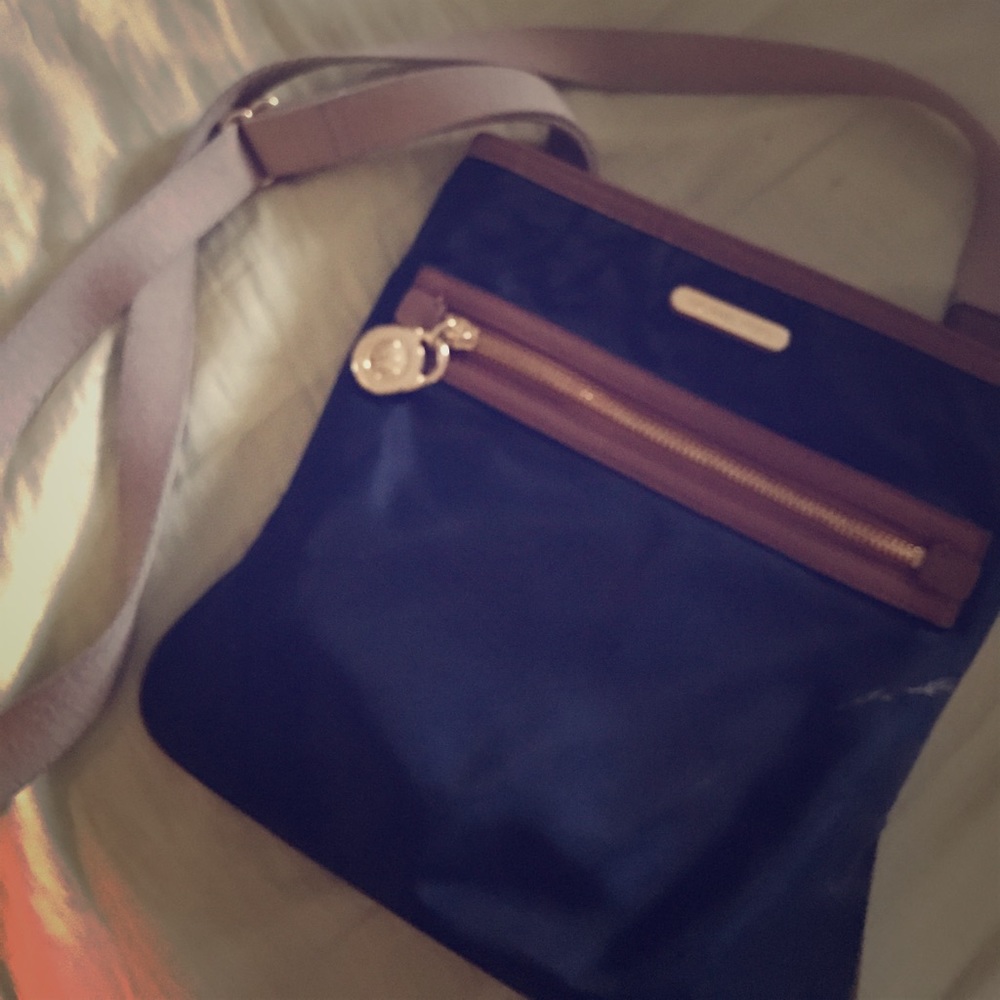 Cross body handbag