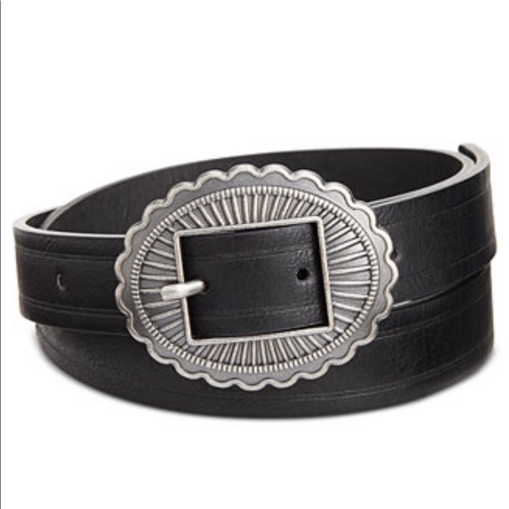 International Concepts Skinny Conch Buckle Belt
