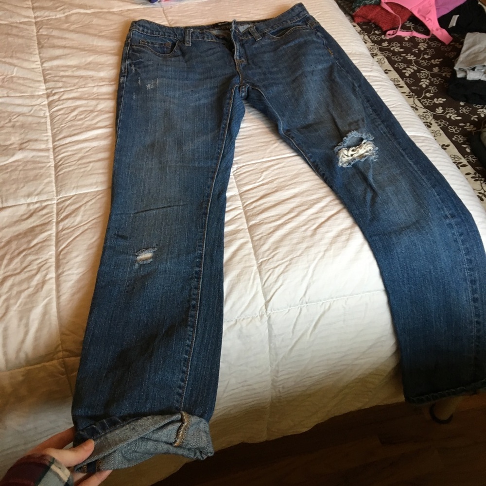 UO BDG Distressed Straight Leg Jeans