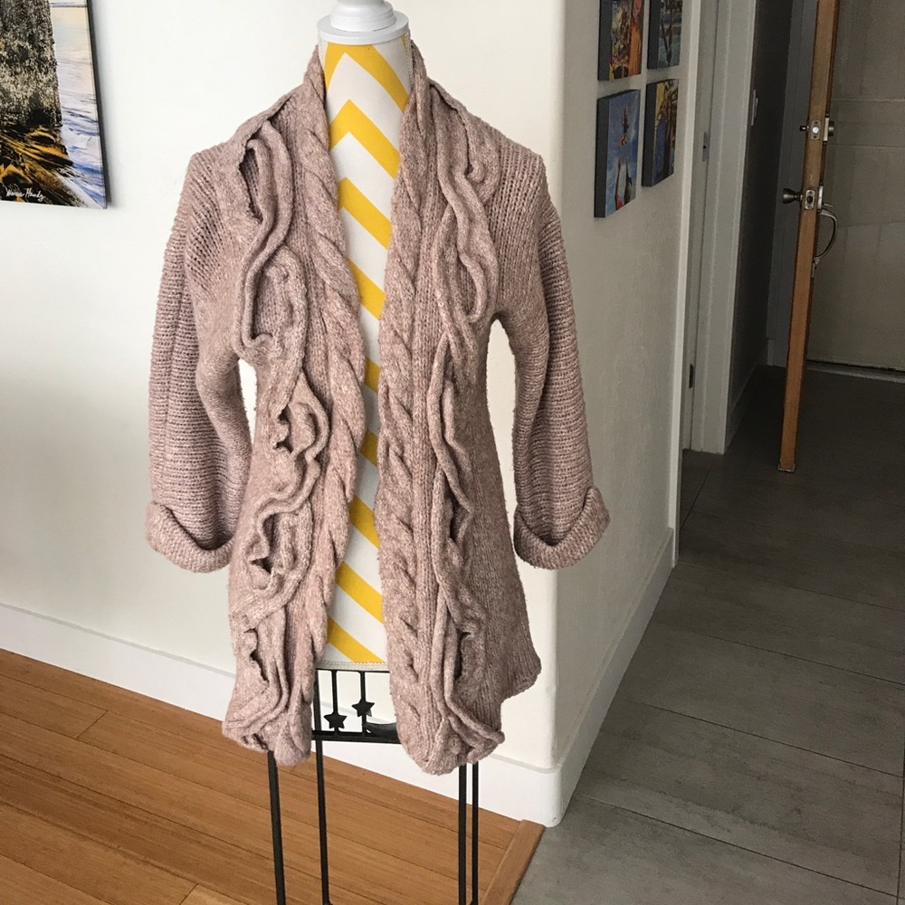 Gorgeous feminine cardigan
