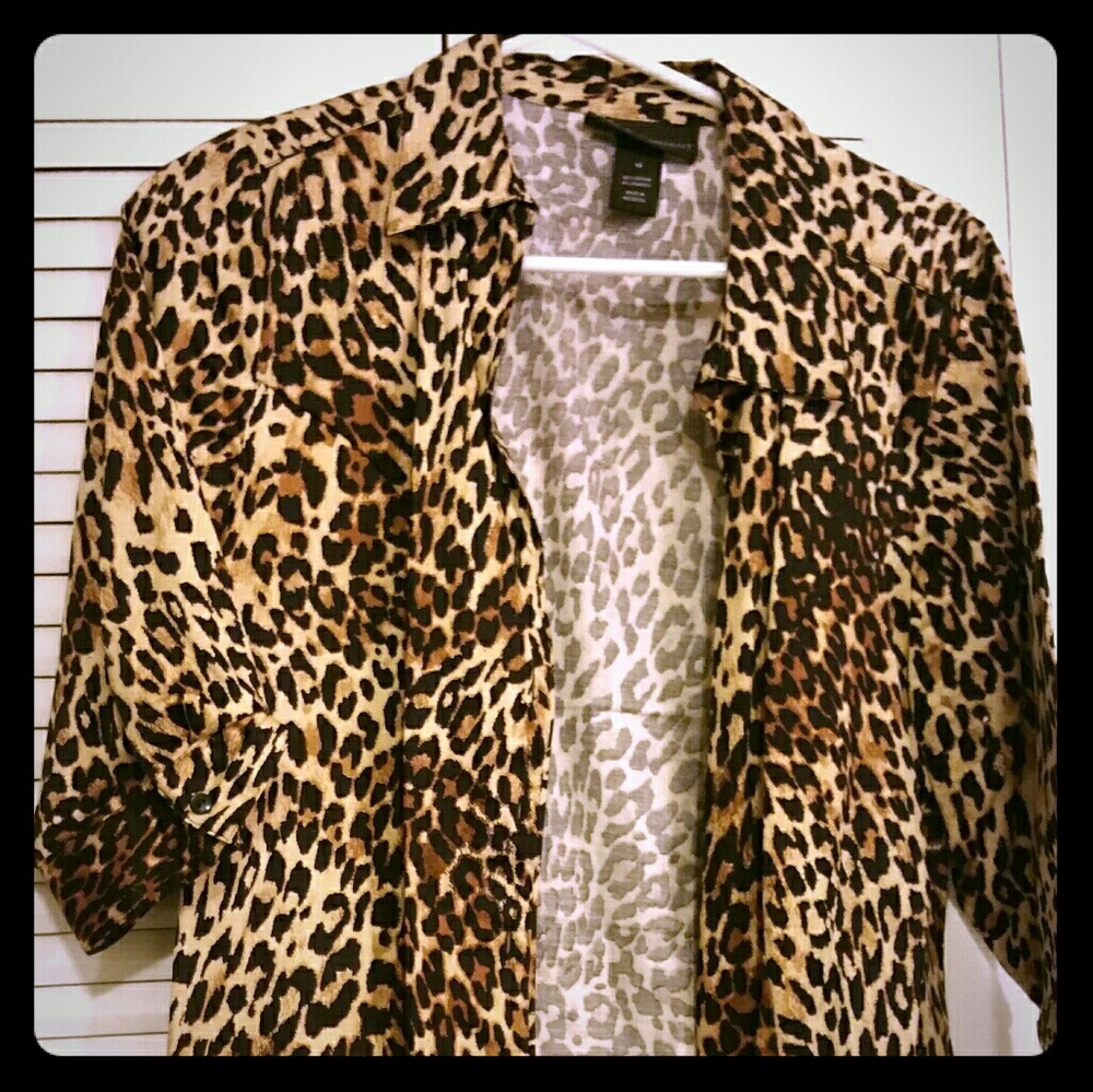 LAST CHANCE! Cheetah print button-up