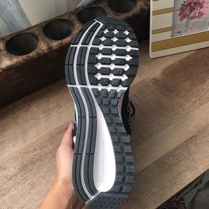 Nike Shoes - Nike Zoom Pegasus 32 right shoe only Amputee Nike Shoes - Nike Zoom Pegasus 32 right shoe only Amputee