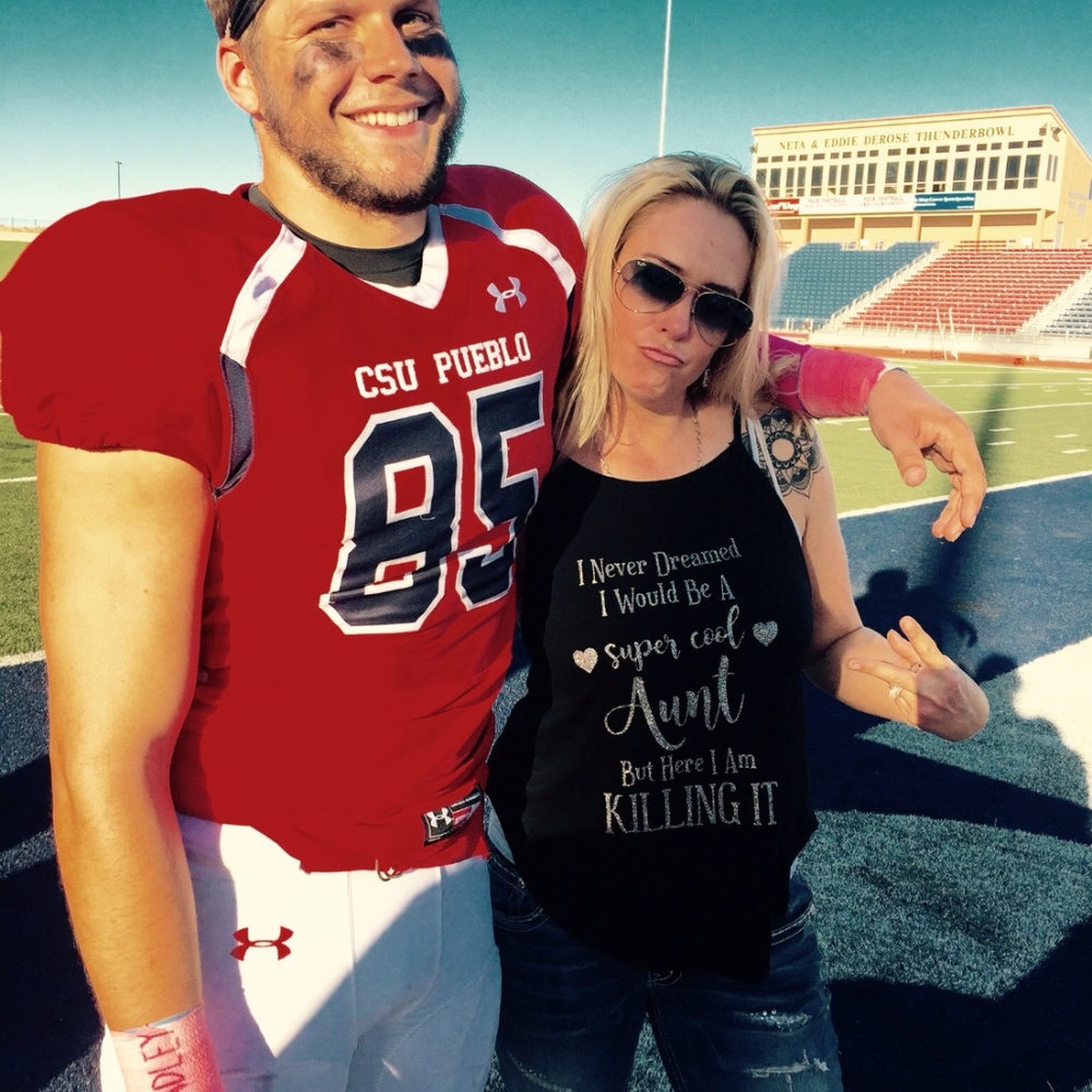 Super Cool Aunt T-shirt - Picture 2 of 3