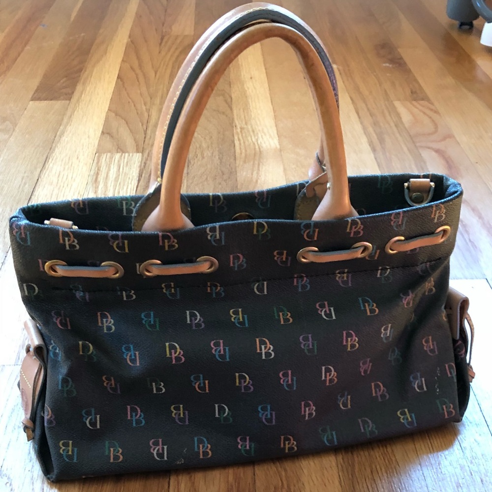 Dooney & Bourke handbag GUC