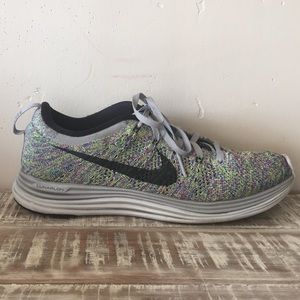 NIKE FLYNIT lunaron