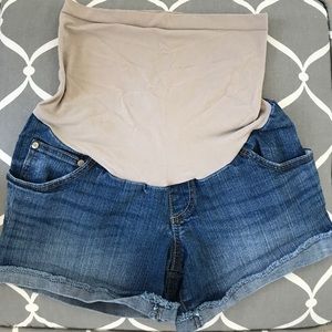 Maternity Cutoff style shorts. (Final Sale!)