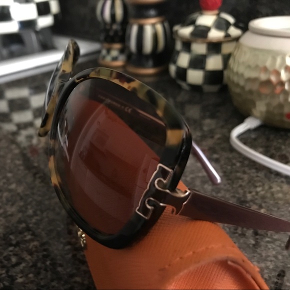 Tory burch sunglasses