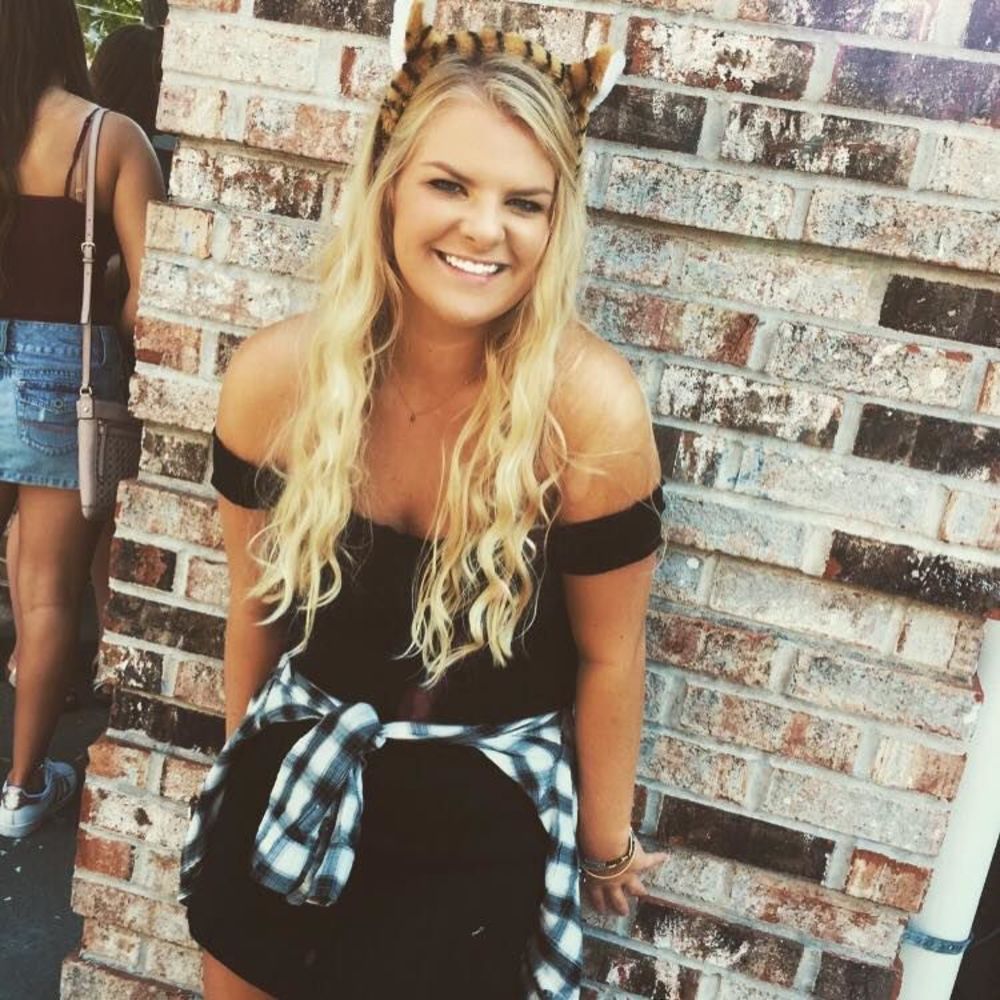 Meet your Posher, Emily