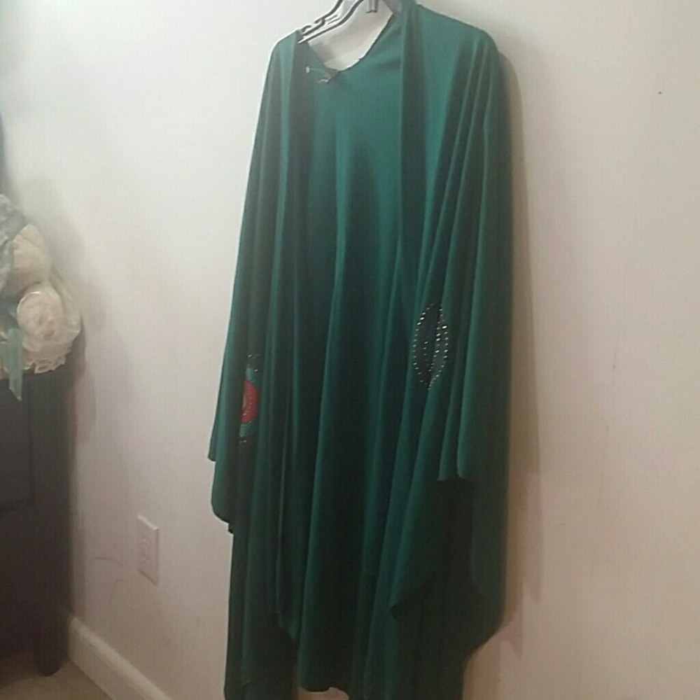 Shawl - Picture 2 of 3