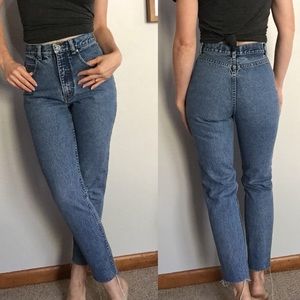 Vintage High waist tapered mom jeans Vintage High waist tapered mom jeans