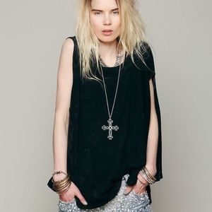 Free People WE The Free Blakely Tee. L. Black Free People WE The Free Blakely Tee. L. Black