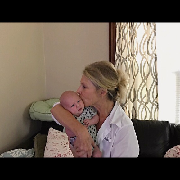 Meet your Posher, Julie - Picture 3 of 3